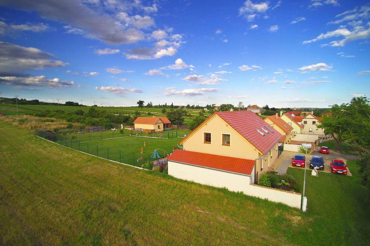 Hotel Penzion U Hrncire Hnanice  Zewnętrze zdjęcie